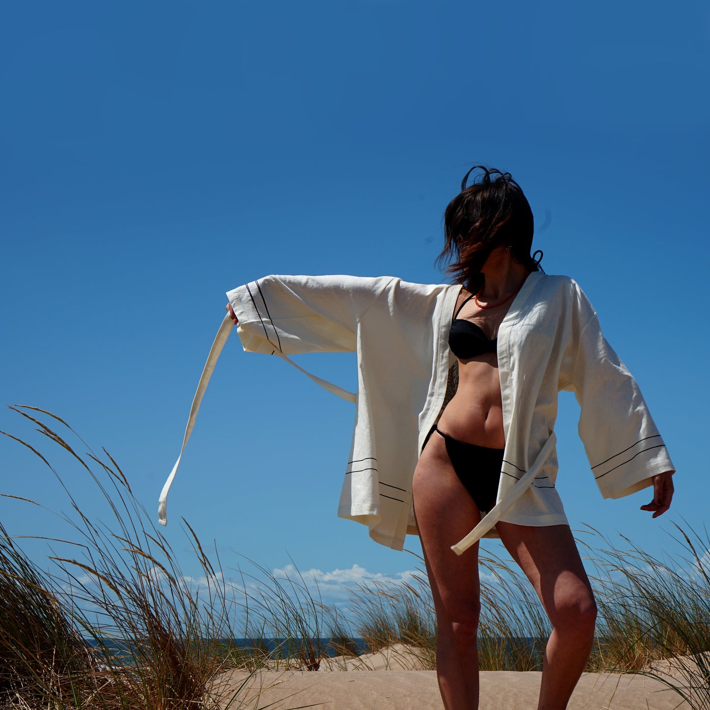 Sharp Silence ( "I Am Not a Quitter" serisi ) Keten Kimono