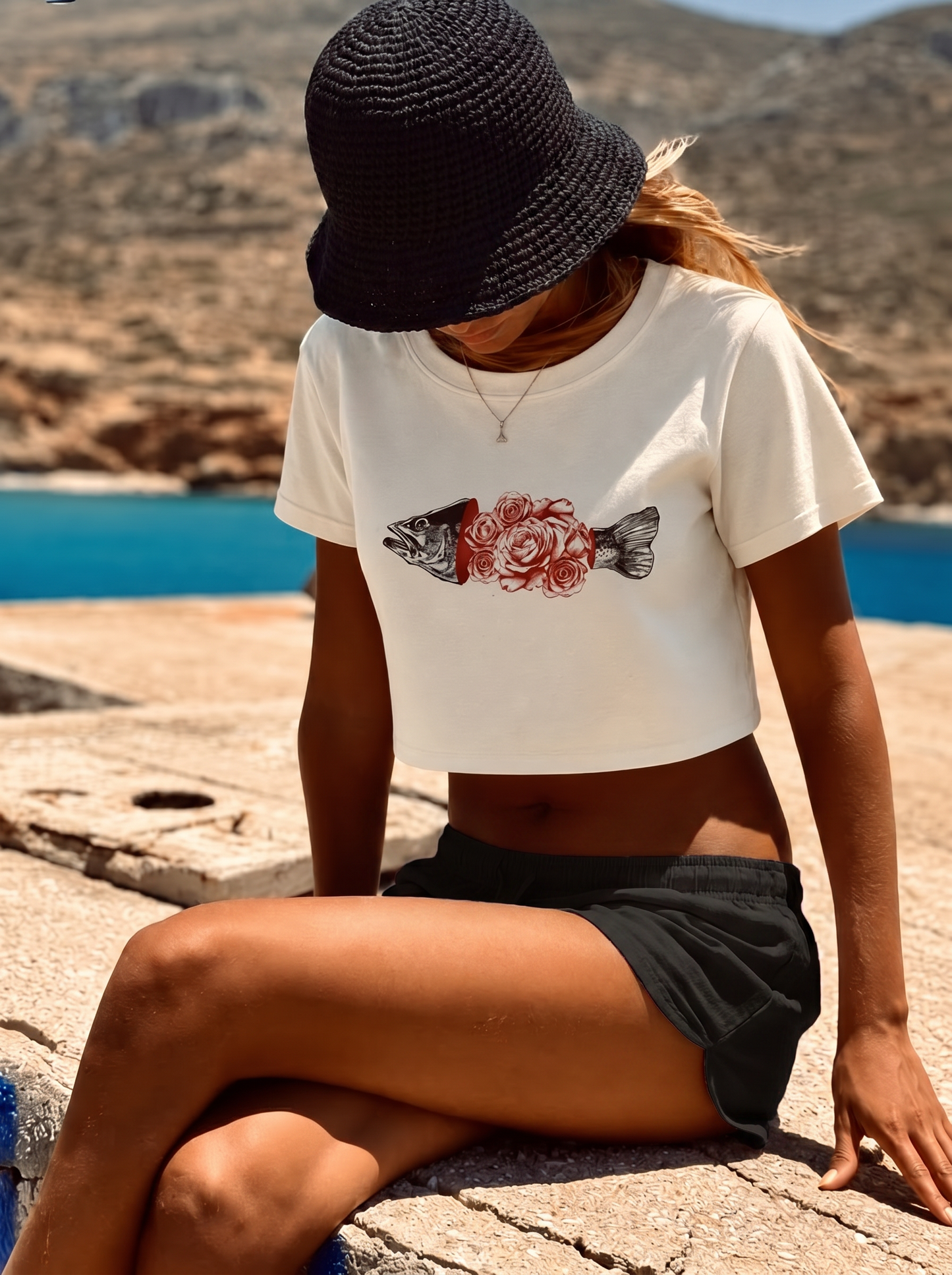 Fish & Rose Crop Size T-Shirt (T-shirt) 5 Colors